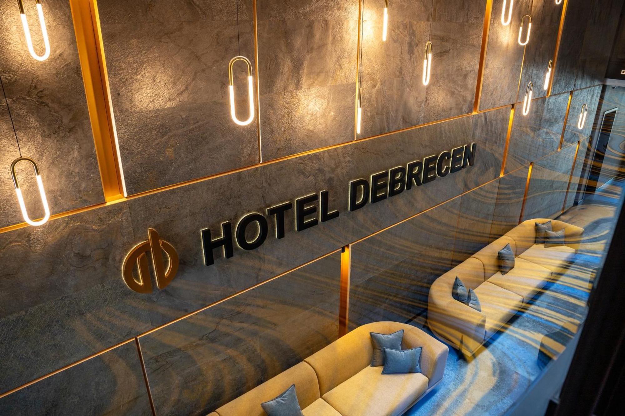 Hotel Debrecen Exterior photo